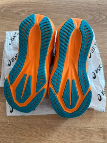Używany Asics Novablast 5 bike — zdjęcie 6 z 7