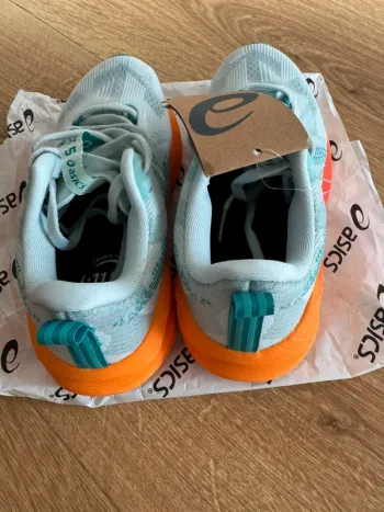 Używany Asics Novablast 5 bike — zdjęcie 5 z 7