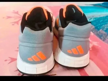 Adidas shoes unisex size 39 bike d'occasion — image 4 sur 10