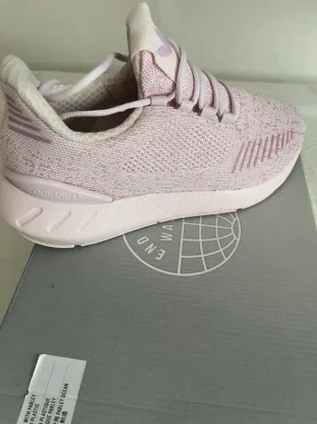 Used Adidas Ultraboost 22 bike — image 6 of 6