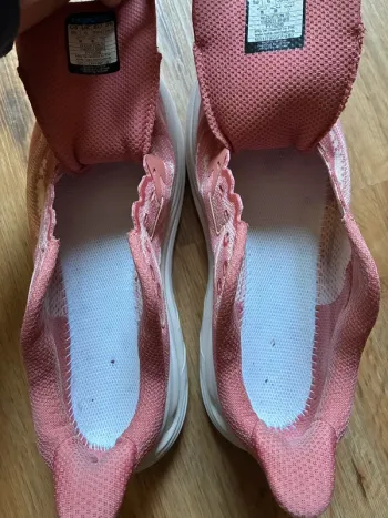Used Hoka Clifton 10 bike — image 6 of 10