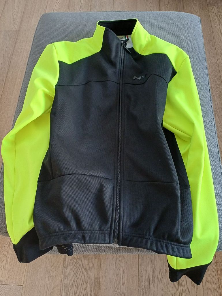 Brugt Northwave Maglia e guanti 2024 bike — billede 3 af 5