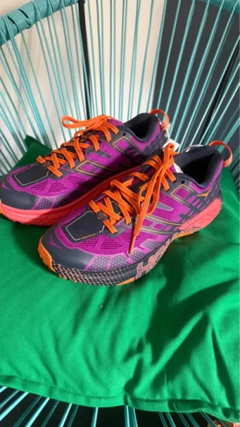 Käytetty Hoka Speedgoat 2 bike