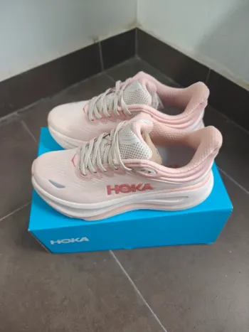 Käytetty Hoka Bondi 9 bike