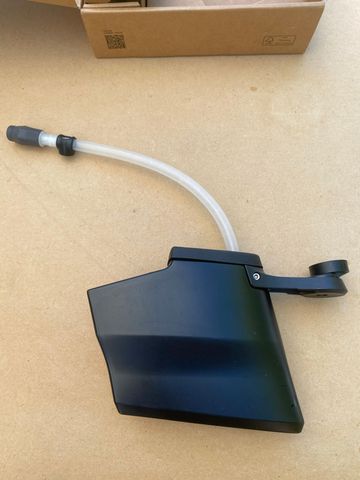 Used Canyon Hydration System bike — image 3 of 8