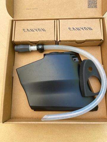 Used Canyon Hydration System bike — image 1 of 8