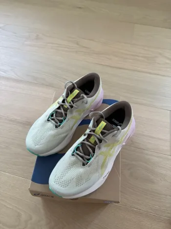 Gebrauchtes Asics Novablast 5 TR bike