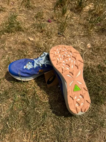 Gebrauchtes Asics Fujispeed 4 bike — Bild 3 von 5
