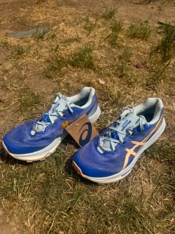 Gebrauchtes Asics Fujispeed 4 bike — Bild 2 von 5