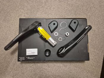 Used Race Face Next R Cinch Crank Arms + Axle bike — image 2 of 16