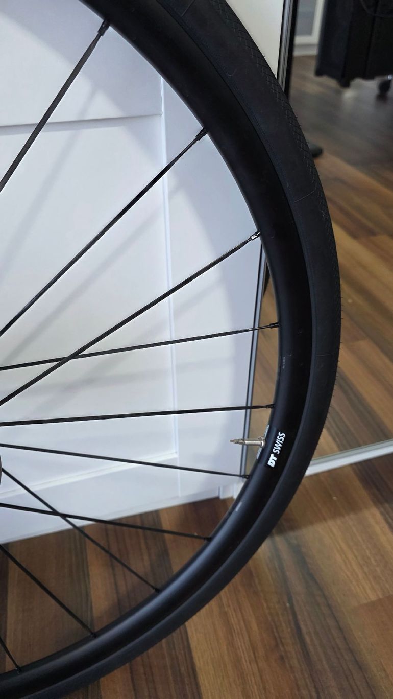 Brugt Dt Swiss E1850 23 Spline Wheelset 2022 bike — billede 8 af 13