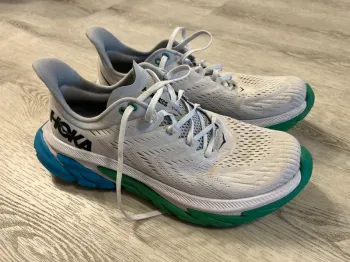 Käytetty Hoka Clifton bike