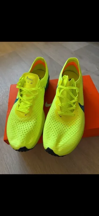 Käytetty Nike ZoomX Vaporfly Next% 3 bike — kuva 2 / 15