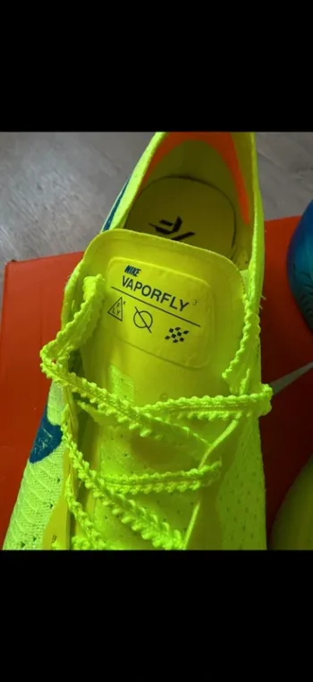 Käytetty Nike ZoomX Vaporfly Next% 3 bike — kuva 4 / 15