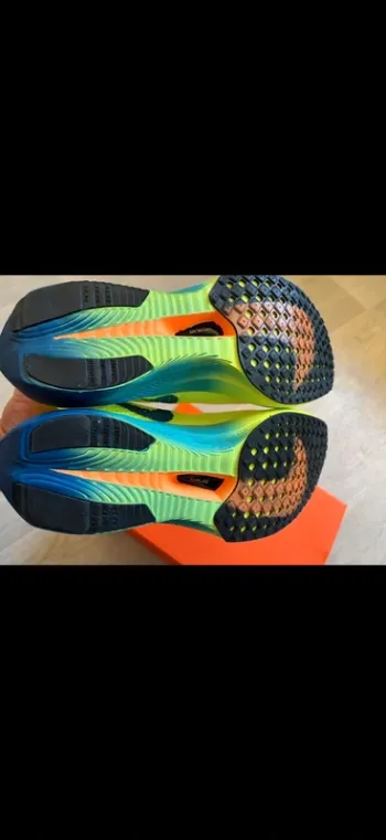 Käytetty Nike ZoomX Vaporfly Next% 3 bike — kuva 9 / 15
