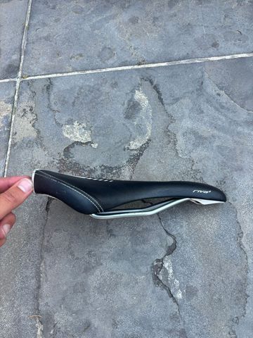 Specialized Saddle bike d'occasion — image 3 sur 3