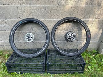 Used Hunt Wheels Trail Wide V2 Wheelset Wheels