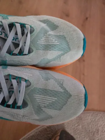Asics Novablast 5 bike usato — immagine 4 di 6