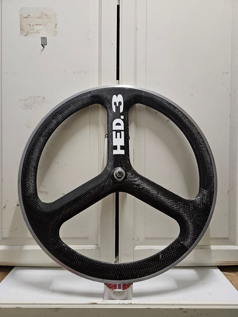 Used HED. REAR HED 3 TRACK Wheels