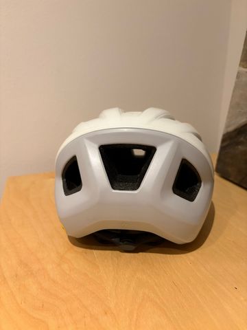 Used Specialized Search Helmet 2025 bike — image 4 of 8