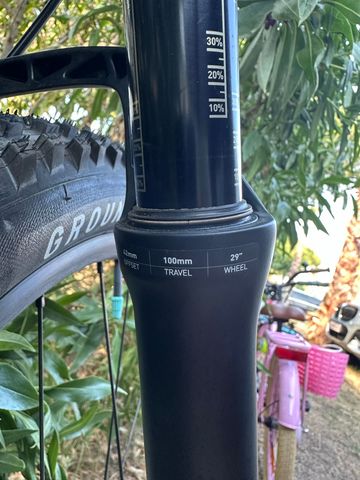 Używany RockShox Reba Fork 2024 bike — zdjęcie 3 z 3