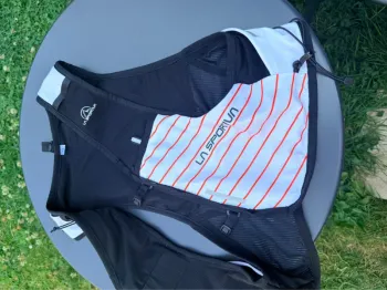 Gebrauchtes La Sportiva Gilet d'hydratation 10L bike — Bild 3 von 3
