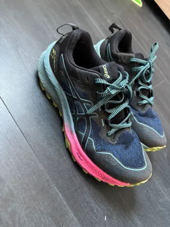 Käytetty Asics trail schoenen dames bike — kuva 2 / 5