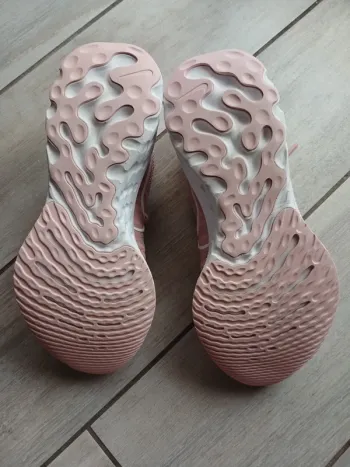 Used Rose Nike Basket bike — image 5 of 5