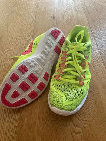 Gebrauchtes Ideal Nike LunarTempo bike — Bild 3 von 5