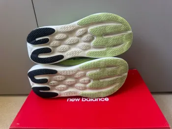 New Balance 1080 v15 bike d'occasion — image 6 sur 6
