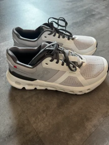 Tweedehands White Cloudrunner 2 bike — afbeelding 2 van 3