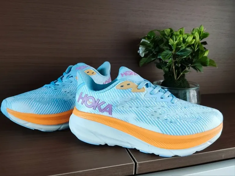 Used Hoka Shoes size 39 bike — image 2 of 4