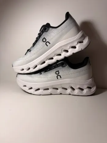 Gebrauchtes On Running Cloud bike