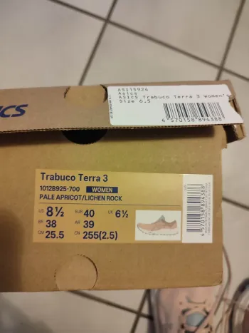 Used Asics Trabuco Terra 3 bike — image 5 of 5