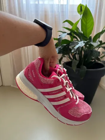 Gebrauchtes Adidas Questar Running Shoes