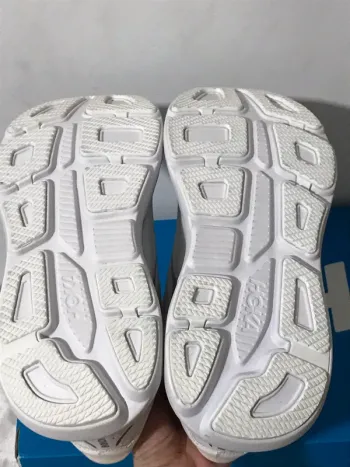Hoka Chaussure size 39 bike d'occasion — image 12 sur 14