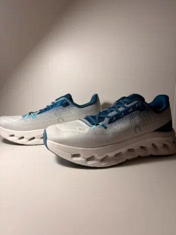 On Running Cloud bike d'occasion — image 3 sur 7