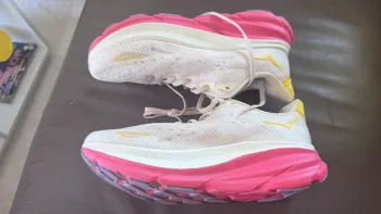 Hoka Clifton 9 bike d'occasion — image 7 sur 9