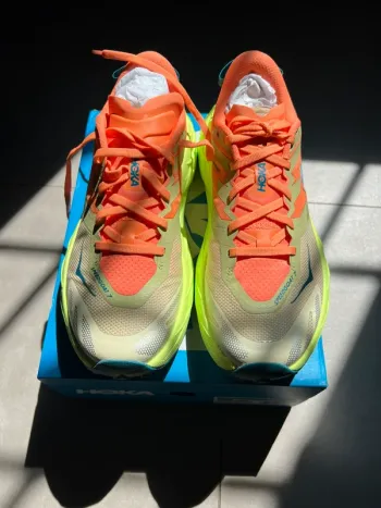 Tweedehands Hoka Speedgoat 7 bike