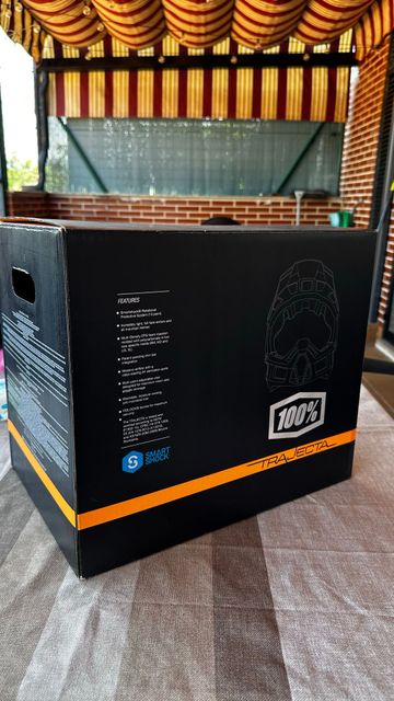 Used 100% Full-Face Helmet bike — image 13 of 13