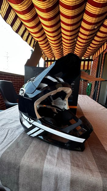 Brugt 100% Full-Face Helmet bike — billede 3 af 13