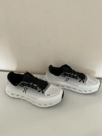 Gebrauchtes On Running shoes size 43 bike — Bild 2 von 5