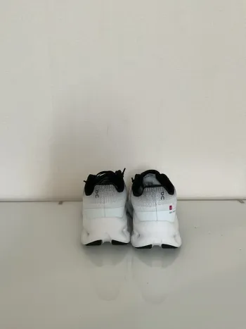 Gebrauchtes On Running shoes size 43 bike — Bild 3 von 5