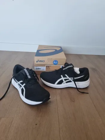 Used Asics Chaussure de sport bike — image 3 of 7