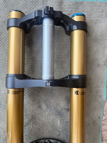 Fox 40 Grip X2 2025 bike usato — immagine 7 di 8