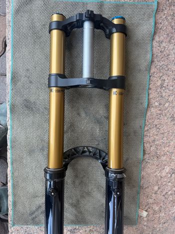 Fox 40 Grip X2 2025 bike usato — immagine 6 di 8
