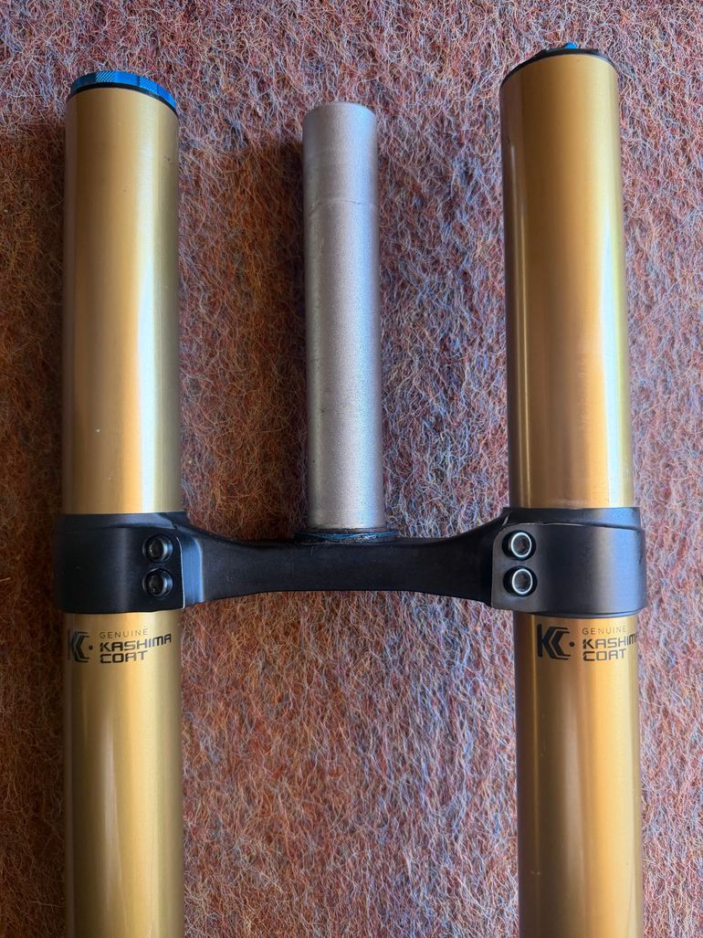 Brugt Fox 40 Grip X2 2025 bike — billede 7 af 7