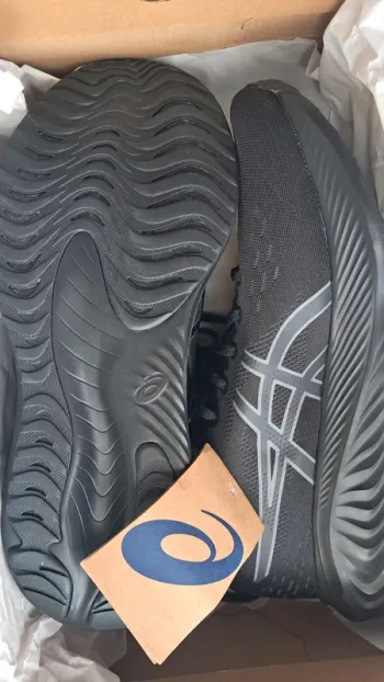 Used Asics Gel-Excite 10 bike — image 2 of 3
