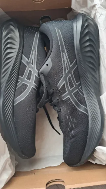 Käytetty Asics Gel-Excite 10 bike
