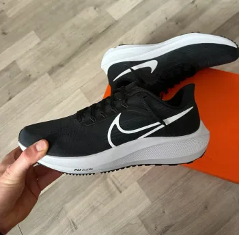 Used Nike Shoes bike — image 3 of 6